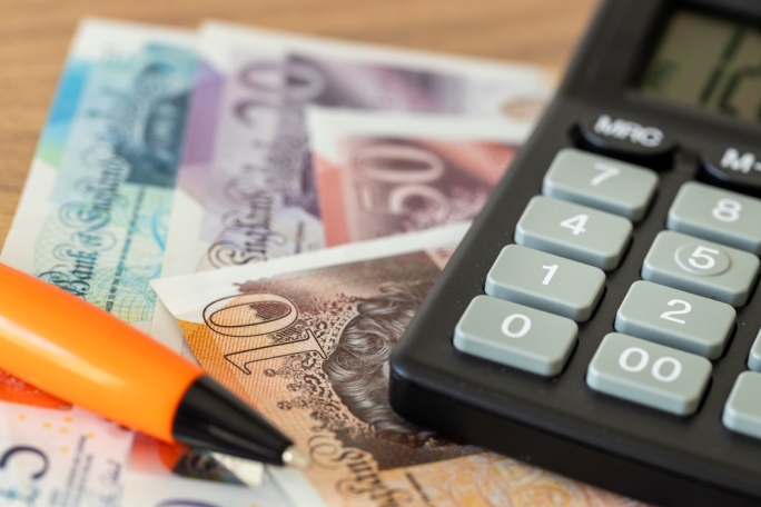 Calculator with money