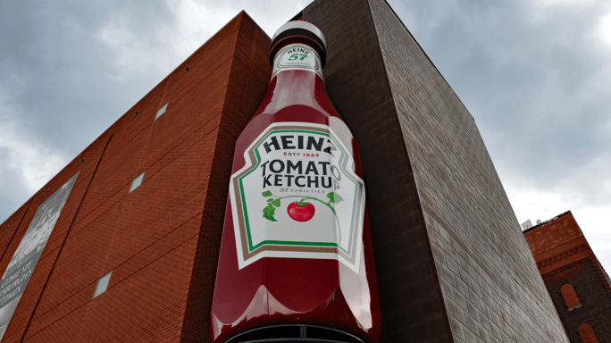 Building exterior with Heinz ketchup bottle