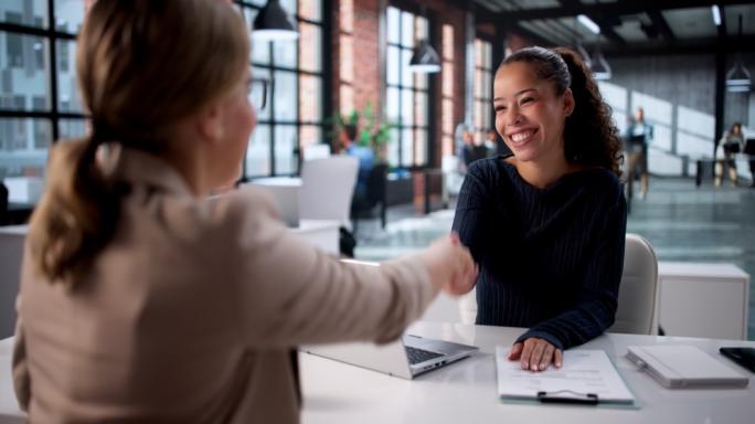 Lady applying for a mortgage 