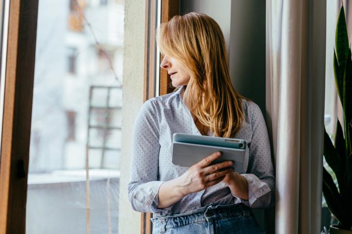 Lady with tablet