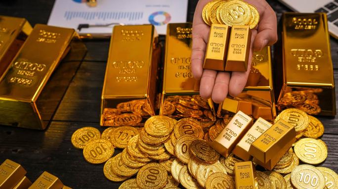 Gold bars, bullion and coins