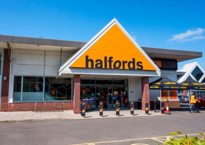 halfords store front