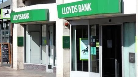 Lloyds-min.jpg