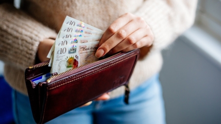 Cash in purse