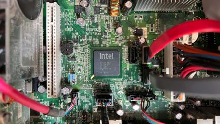 intel chip in motherboard